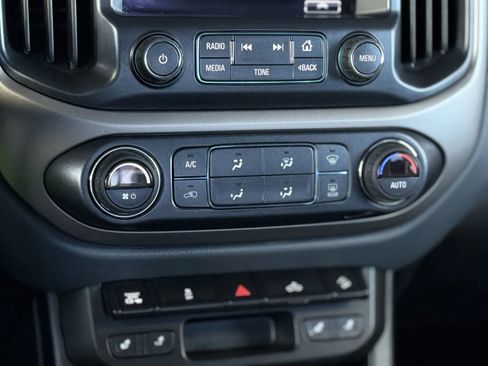 Used 2018 Chevrolet Colorado Z71 image 30