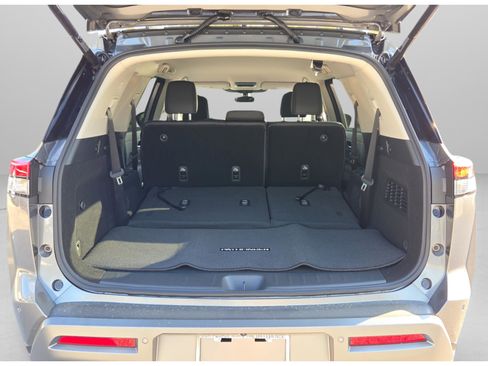 New 2026 Nissan Pathfinder SL FWD image 14