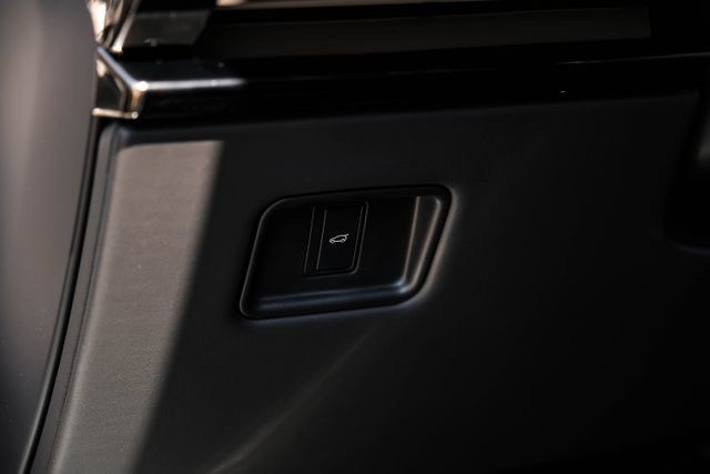 New 2026 Land Rover Range Rover Sport Dynamic SE AWD/4WD image 71