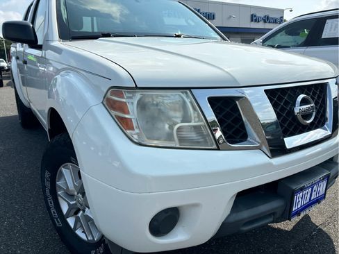 Used 2015 Nissan Frontier SV AWD/4WD image 8