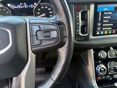 Used 2021 GMC Yukon XL Denali w/ Denali Premium Package image 33