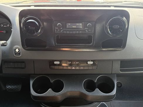 Used 2019 Mercedes-Benz Sprinter 170 image 16