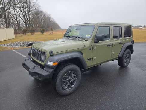 New 2026 Jeep Wrangler Unlimited Sport AWD/4WD image 9