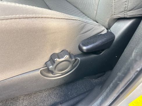 Used 2022 Toyota Tacoma SR image 14