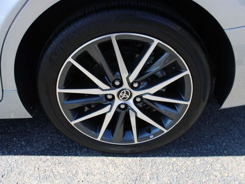 Used 2023 Toyota Camry XLE image 12