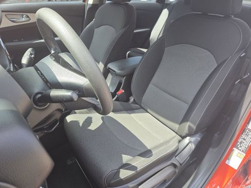 Used 2023 Kia Forte LXS w/ LXS Technology Package FWD image 21