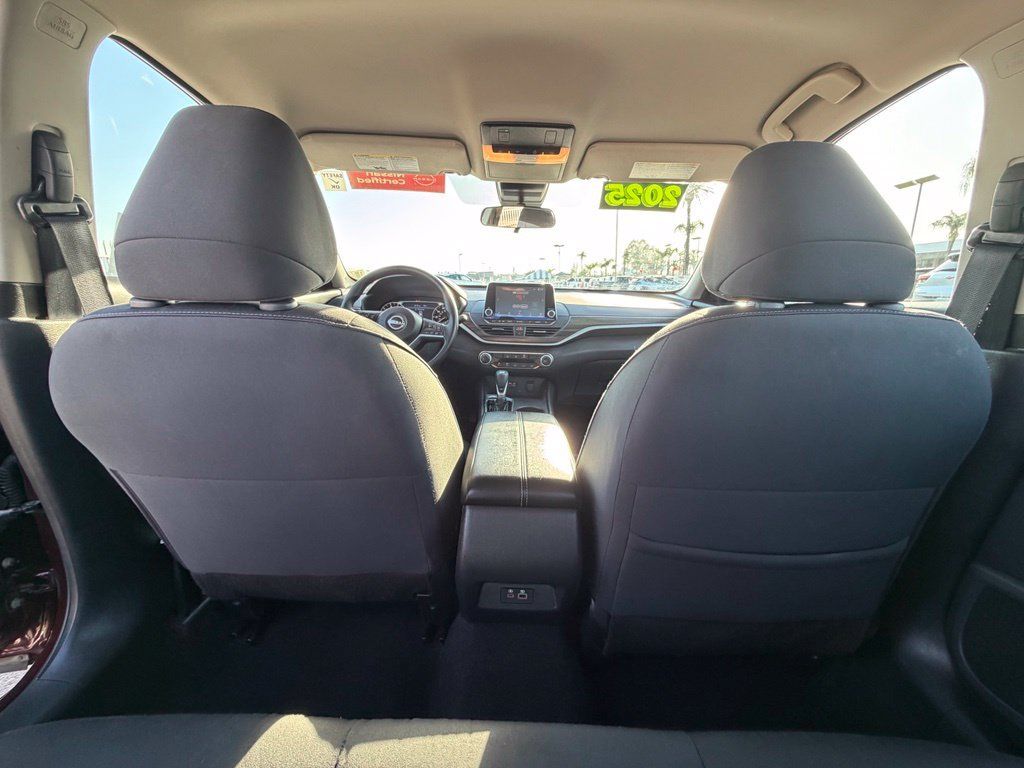 Certified 2025 Nissan Altima 2.5 SV FWD image 13