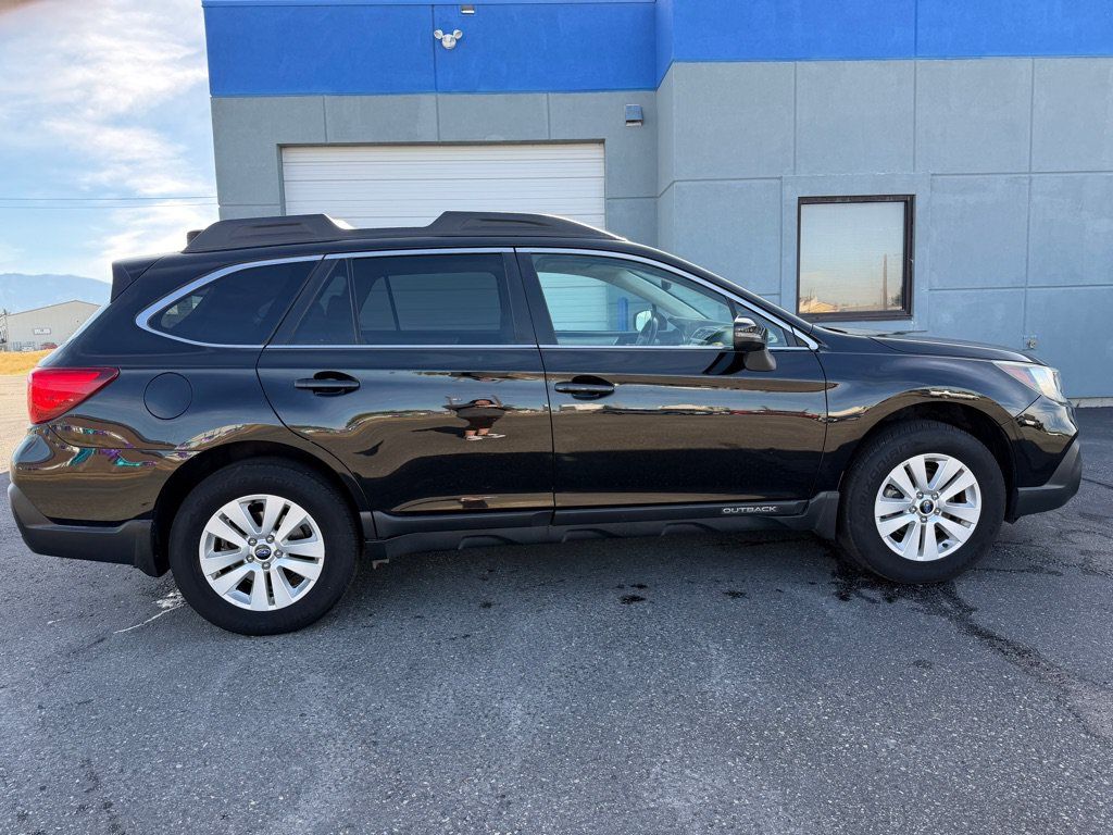Used 2019 Subaru Outback 2.5i Premium AWD/4WD image 5