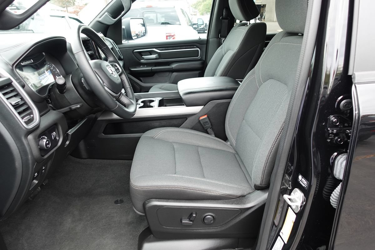 Used 2023 RAM 1500 Big Horn AWD/4WD image 19