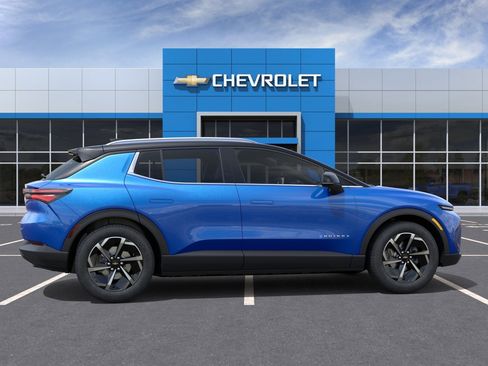 New 2026 Chevrolet Equinox EV LT FWD image 5