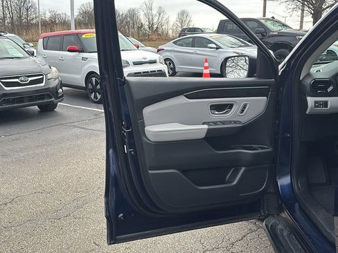 Used 2024 Honda Pilot Elite image 11