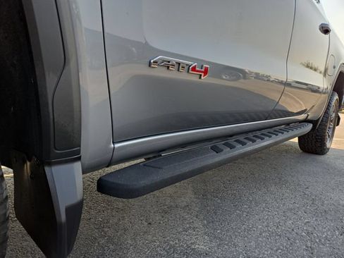 Used 2024 GMC Sierra 1500 AT4 w/ AT4 Premium Package AWD/4WD image 9