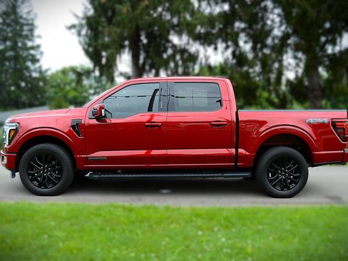 Used 2024 Ford F150 Lariat w/ Bed Utility Package AWD/4WD image 8