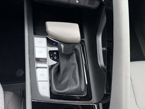 Used 2023 Hyundai Elantra SEL w/ Convenience Package image 21