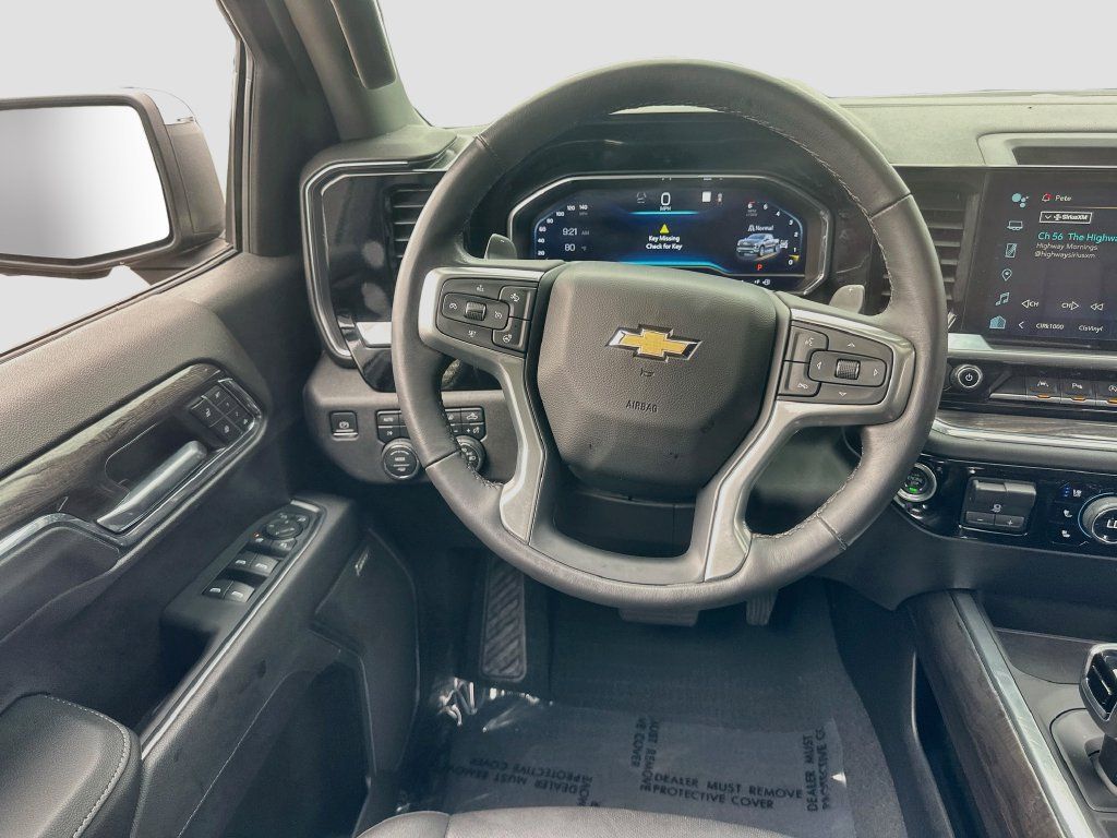 Used 2023 Chevrolet Silverado 1500 LTZ w/ LTZ Premium Package AWD/4WD image 23