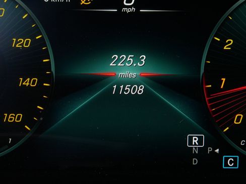 Used 2022 Mercedes-Benz GLC 300 4MATIC w/ Multimedia Package Lite image 36