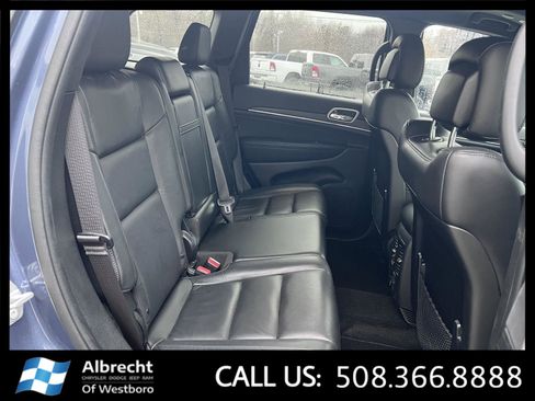 Used 2021 Jeep Grand Cherokee Limited w/ Sun & Sound Group image 17