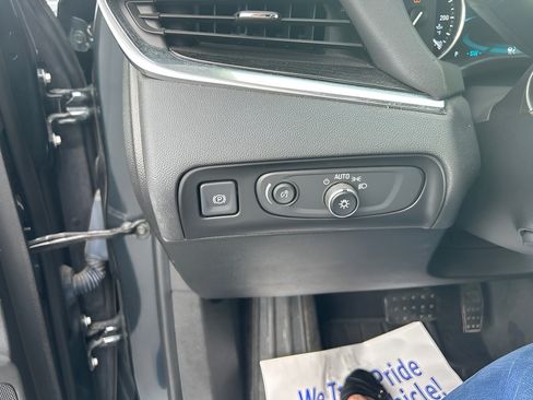 Used 2019 Buick Enclave Avenir w/ Avenir Technology Package AWD/4WD image 13