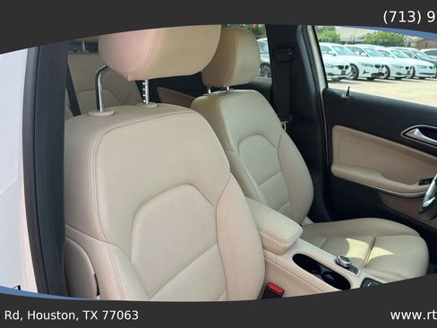 Used 2017 Mercedes-Benz GLA 250 w/ Premium Package image 39