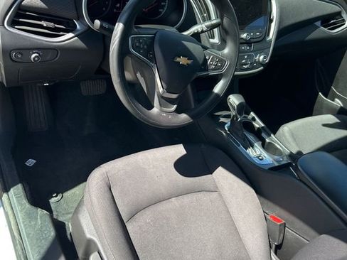 Used 2023 Chevrolet Malibu LS image 2