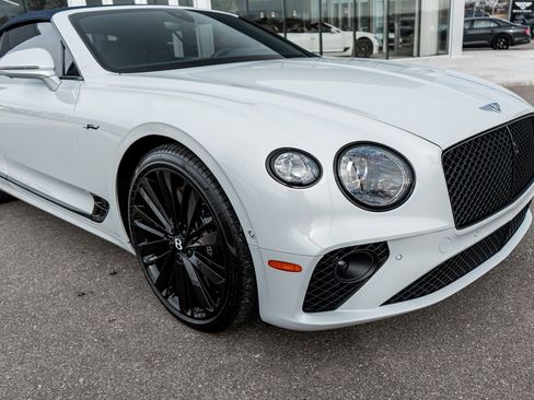 Used 2024 Bentley Continental GT Speed image 19