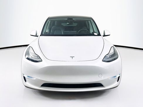 Used 2021 Tesla Model Y Long Range AWD/4WD image 2
