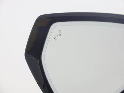 Used 2025 Chevrolet Corvette Stingray Premium Cpe w/ Stealth Interior Trim Package image 38