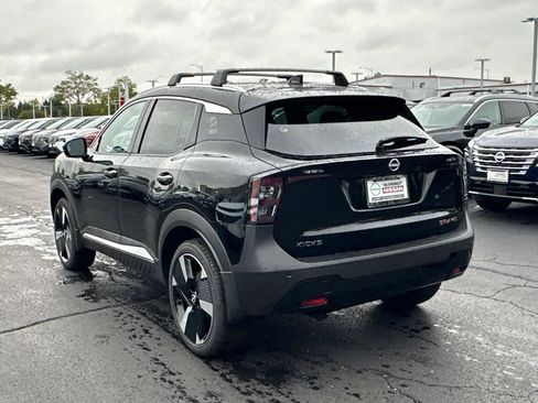 New 2026 Nissan Kicks SR w/ SR Premium Package AWD/4WD image 6