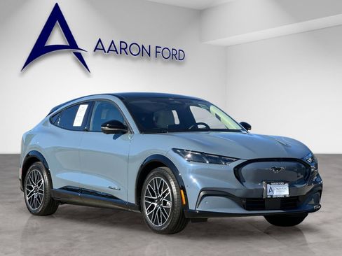 Used 2024 Ford Mustang Mach-E Premium image 8