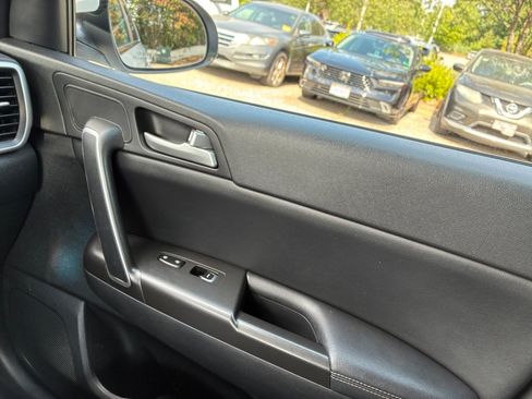 Used 2017 Kia Sportage EX FWD image 35