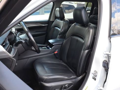 Used 2021 Jeep Grand Cherokee L Limited AWD/4WD image 12