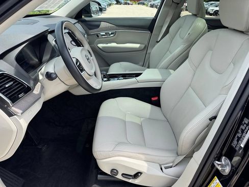 Certified 2023 Volvo XC90 B6 Plus AWD/4WD image 8