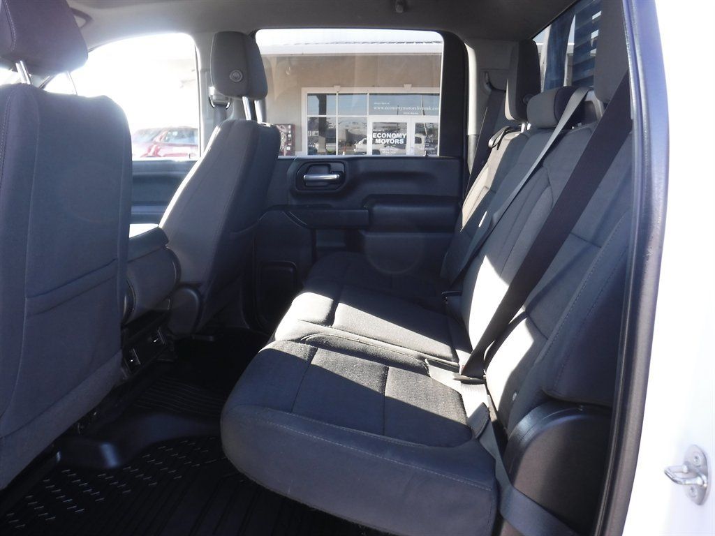 Used 2023 Chevrolet Silverado 3500 LT AWD/4WD image 12