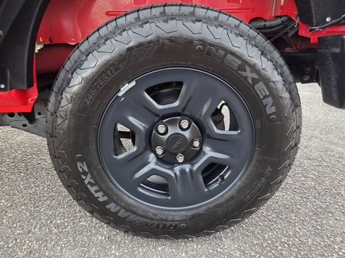 Used 2016 Jeep Wrangler Sport AWD/4WD image 5