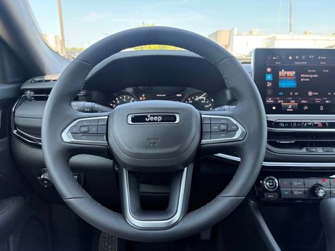New 2026 Jeep Compass Latitude AWD/4WD image 11