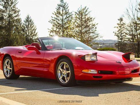 Used 2004 Chevrolet Corvette Convertible w/ Preferred Equipment Group image 12