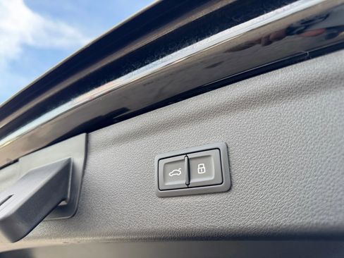 Used 2015 Audi Q3 2.0T Prestige w/ Prestige Package image 25