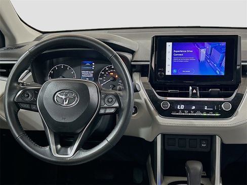 Used 2023 Toyota Corolla Cross LE image 18