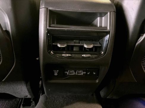 Used 2022 Jeep Grand Cherokee Overland image 34