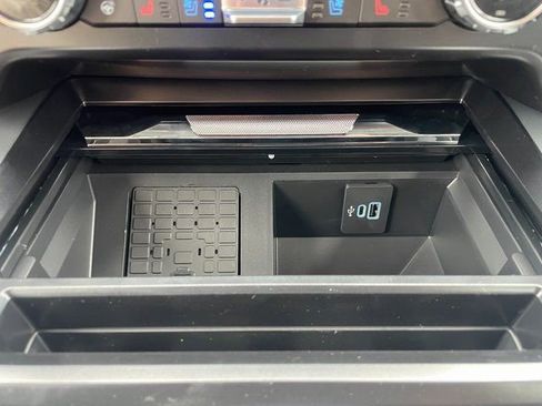 New 2025 Ford F350 Lariat w/ Chrome Package image 34