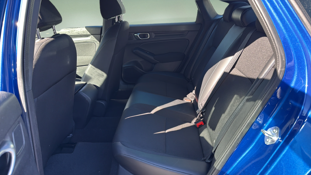 Used 2023 Honda Civic Sport image 15