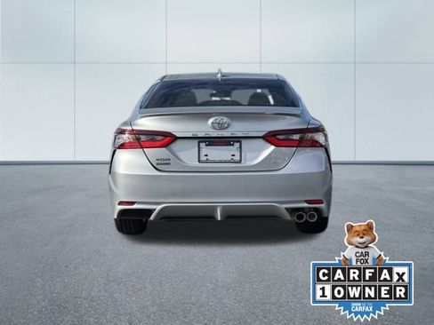 Used 2021 Toyota Camry SE image 17