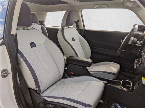 Certified 2025 MINI Cooper S image 19