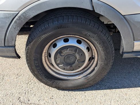 Used 2018 Ford Transit 150 148 Medium Roof image 13