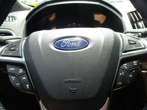 Used 2024 Ford Edge Titanium w/ Titanium Elite Package AWD/4WD image 13
