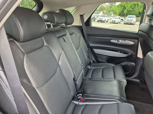 Used 2023 Genesis GV70 2.5T w/ Advanced Package AWD/4WD image 28