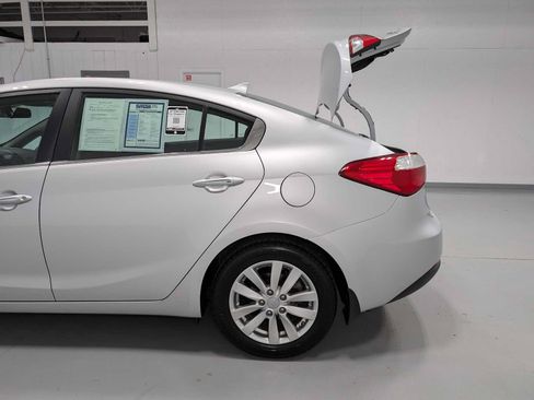 Used 2015 Kia Forte EX FWD image 11