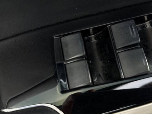 Used 2015 Lexus IS 250 RWD image 38