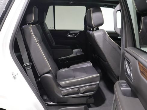 Used 2024 Chevrolet Tahoe Premier AWD/4WD image 24