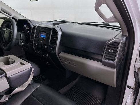 Used 2017 Ford F150 XLT image 29